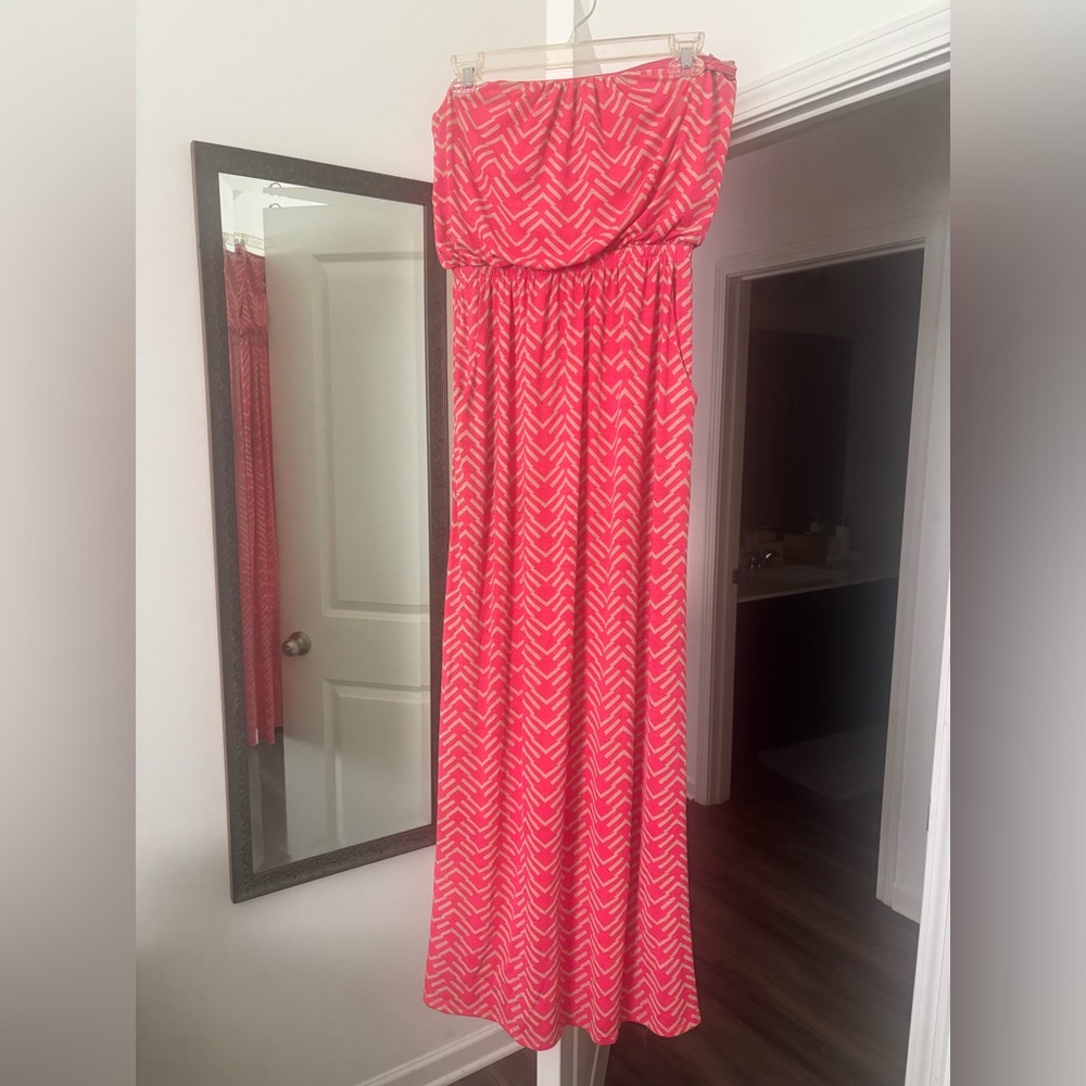 Sleeveless Pink and White Maxi Dress